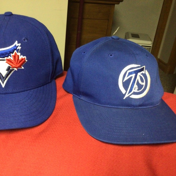 MLB TORONTO BLUEJAYS hats - Picture 6 of 6